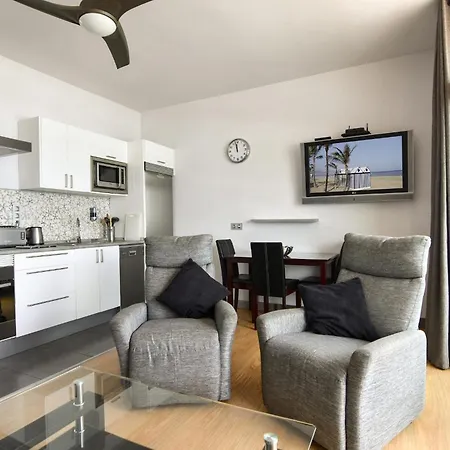 Seafront Terrace 2br Las Canteras Beach Apartment *